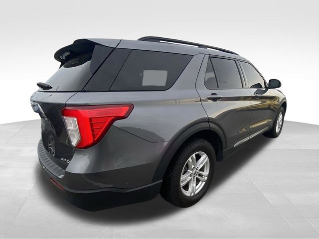 Used 2022 Ford Explorer XLT w/ Equipment Group 202A AWD/4WD image 13