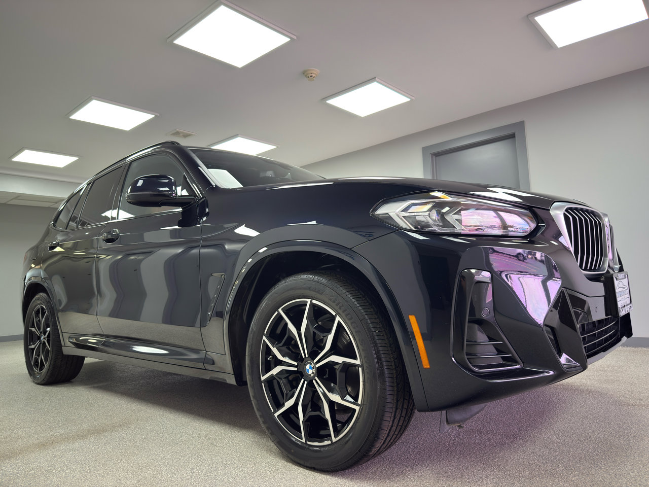 Used 2022 BMW X3 xDrive30i w/ M Sport Package 2 image 4