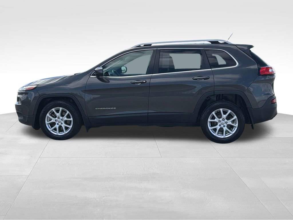 Used 2014 Jeep Cherokee Latitude w/ Cold Weather Group FWD image 23