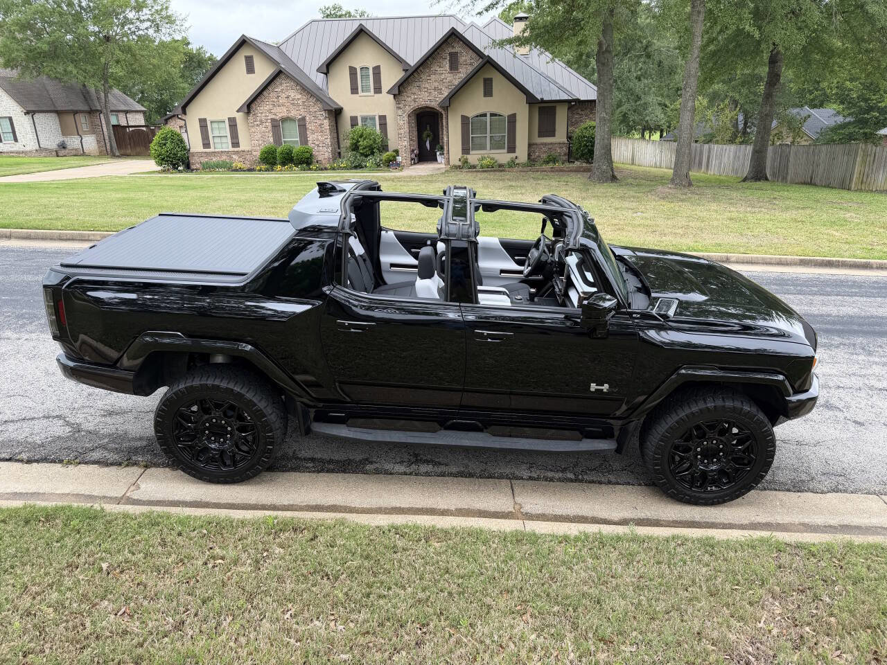 Used 2025 GMC Hummer EV 2X AWD/4WD image 4