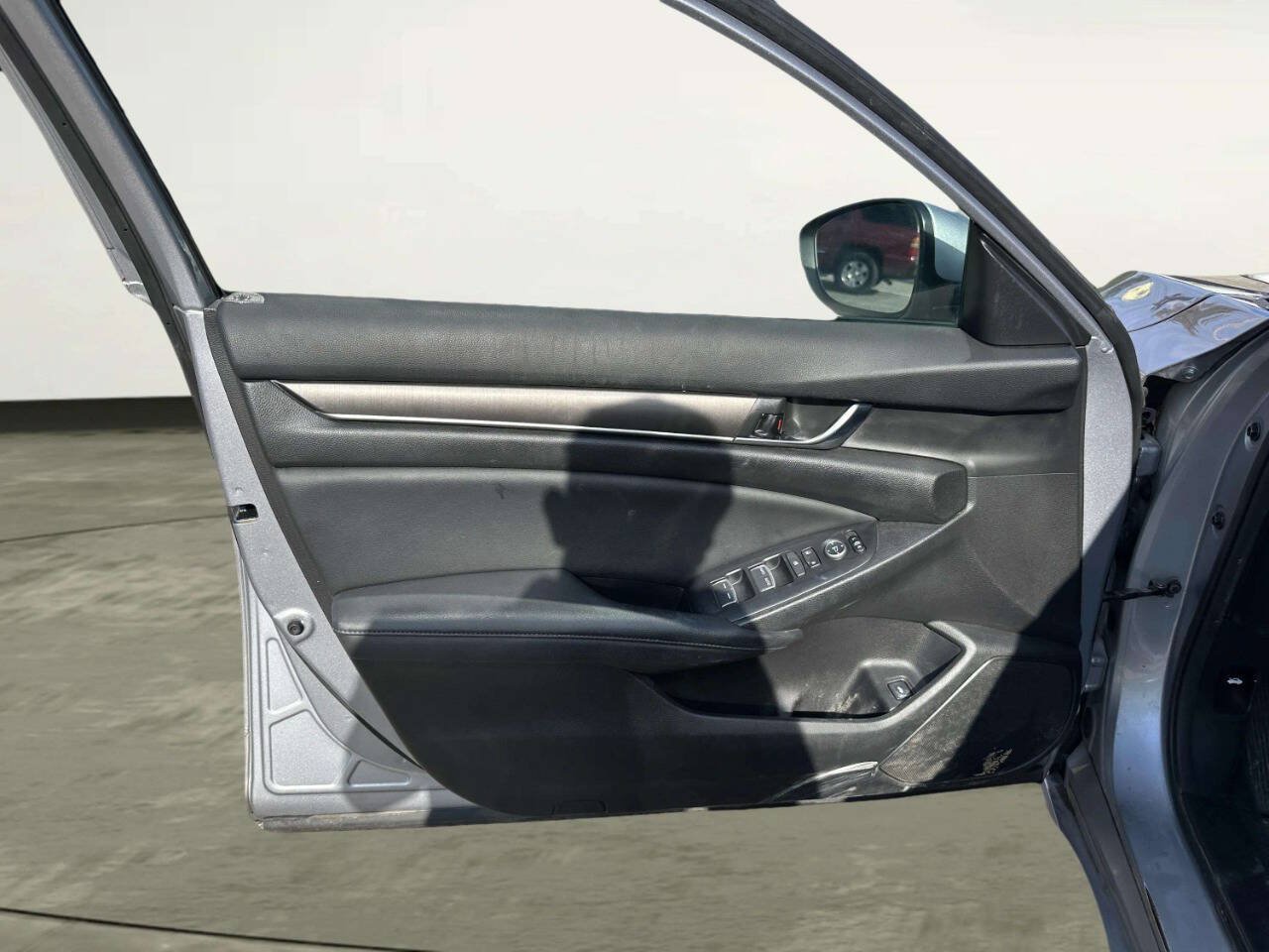 Used 2022 Honda Accord LX image 10