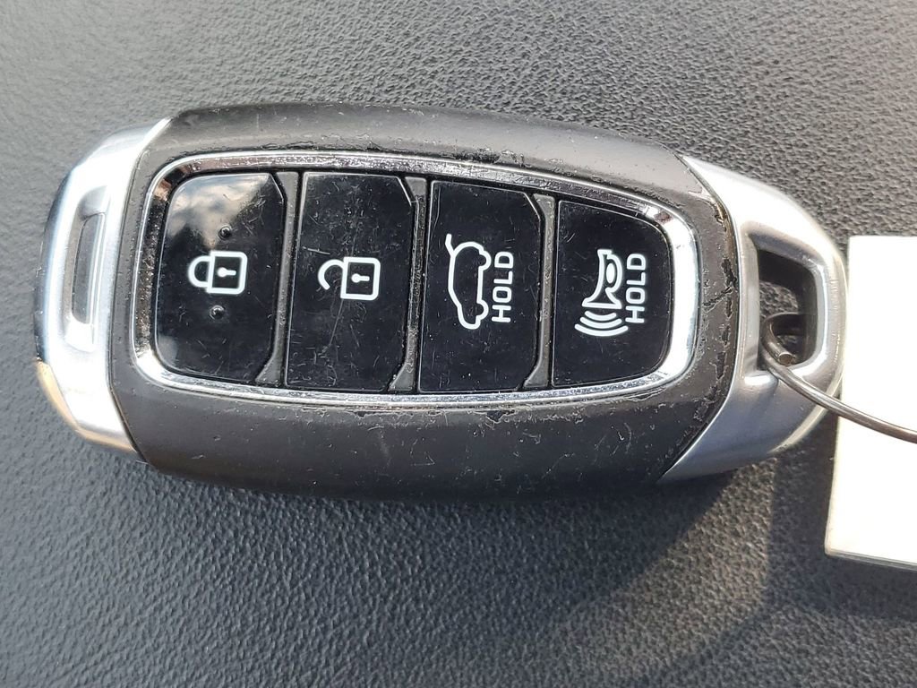 Used 2019 Hyundai Santa Fe Limited image 39