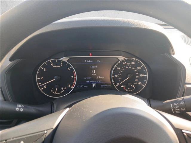 Used 2025 Nissan Altima 2.5 SV FWD image 11