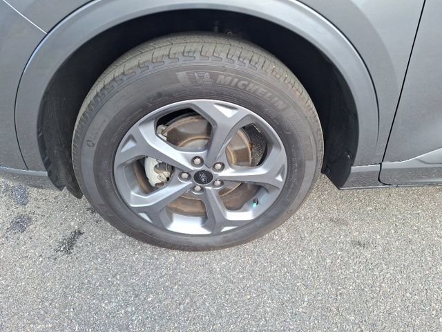 Certified 2024 Ford Escape ST-Line image 9