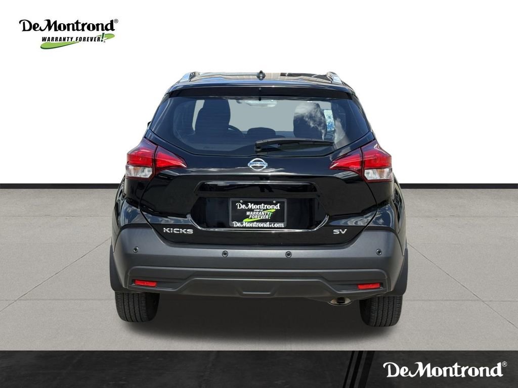 Used 2020 Nissan Kicks SV image 6