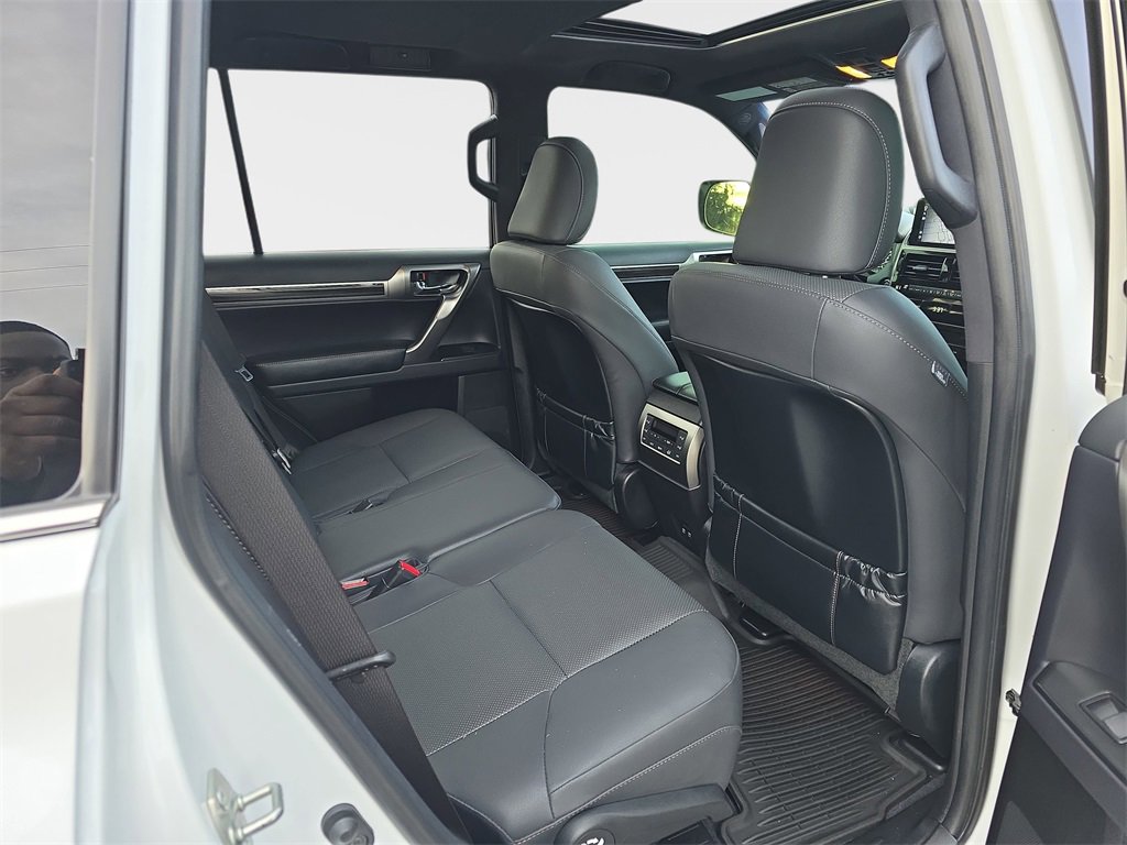 Used 2022 Lexus GX 460 Premium image 11