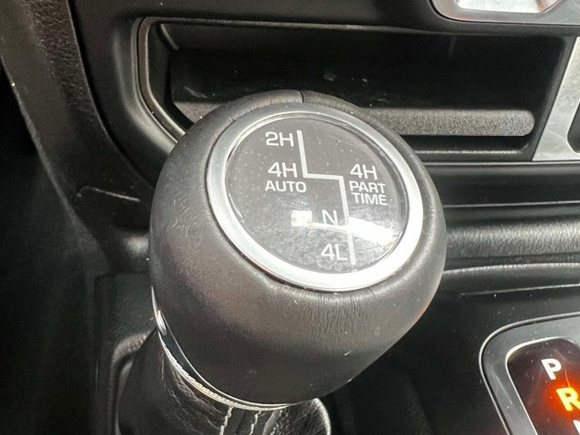 Used 2024 Jeep Wrangler High Altitude AWD/4WD image 33