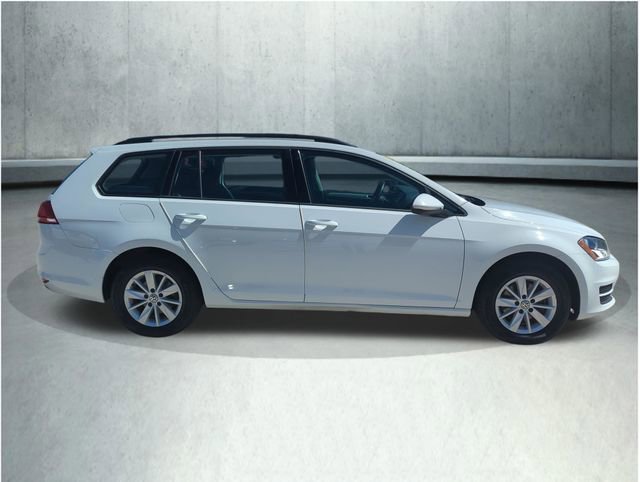 Used 2016 Volkswagen Golf S FWD image 7