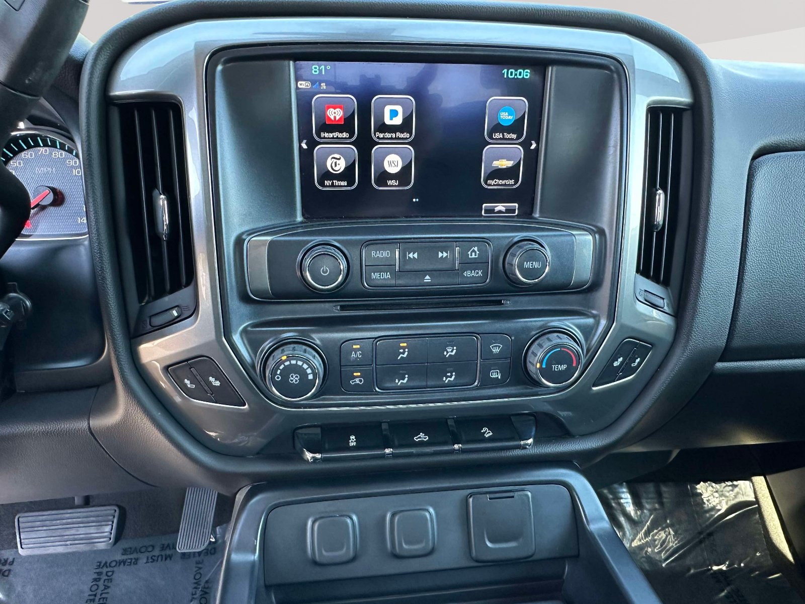 Used 2018 Chevrolet Silverado 1500 LT AWD/4WD image 8