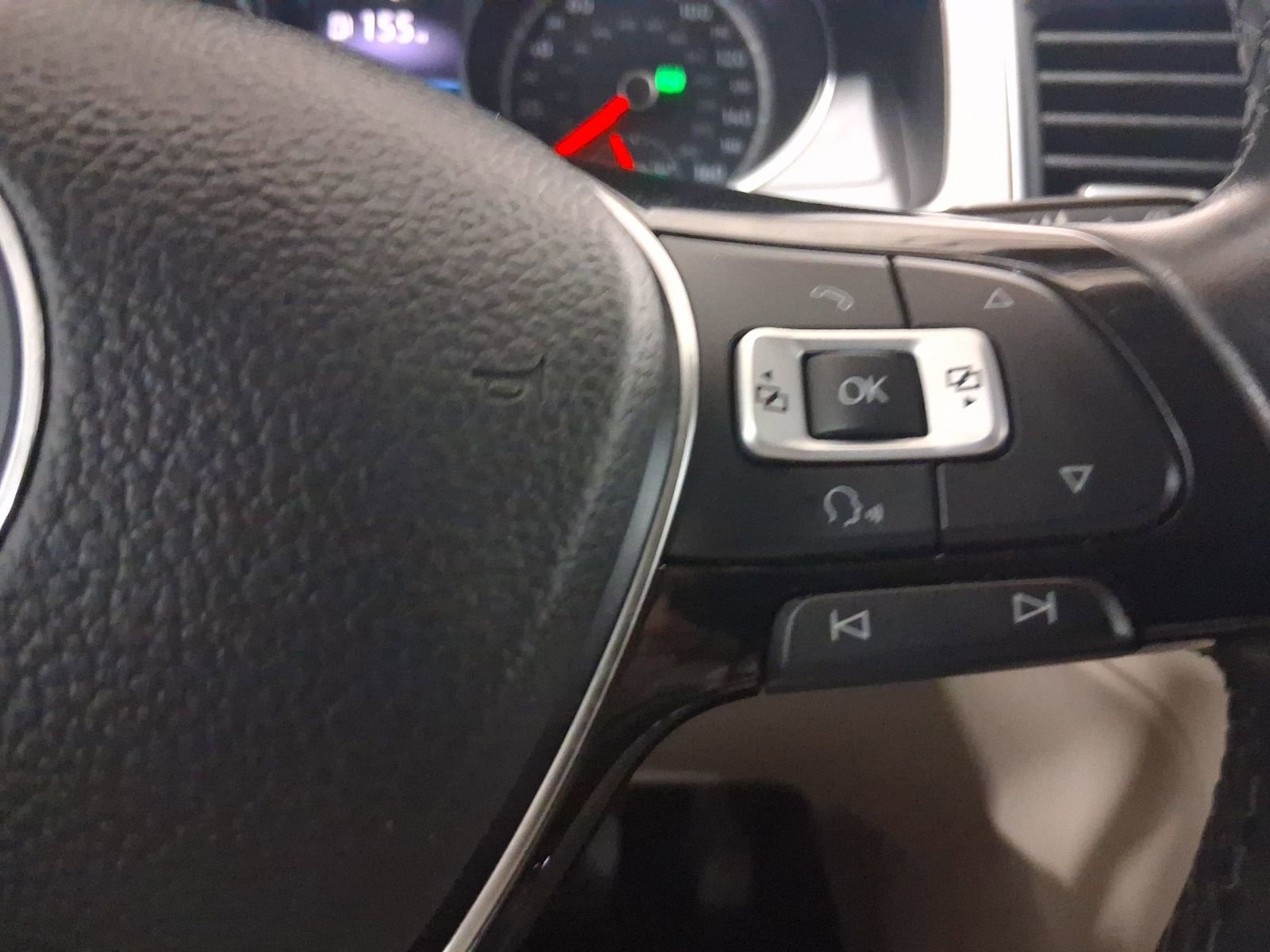 Used 2018 Volkswagen Atlas SE FWD image 25