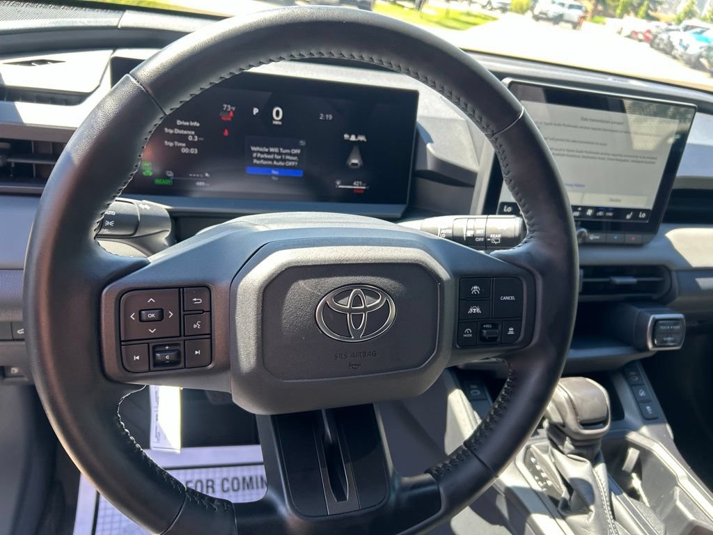 Used 2026 Toyota RAV4 SE w/ Convenience Package AWD/4WD image 24