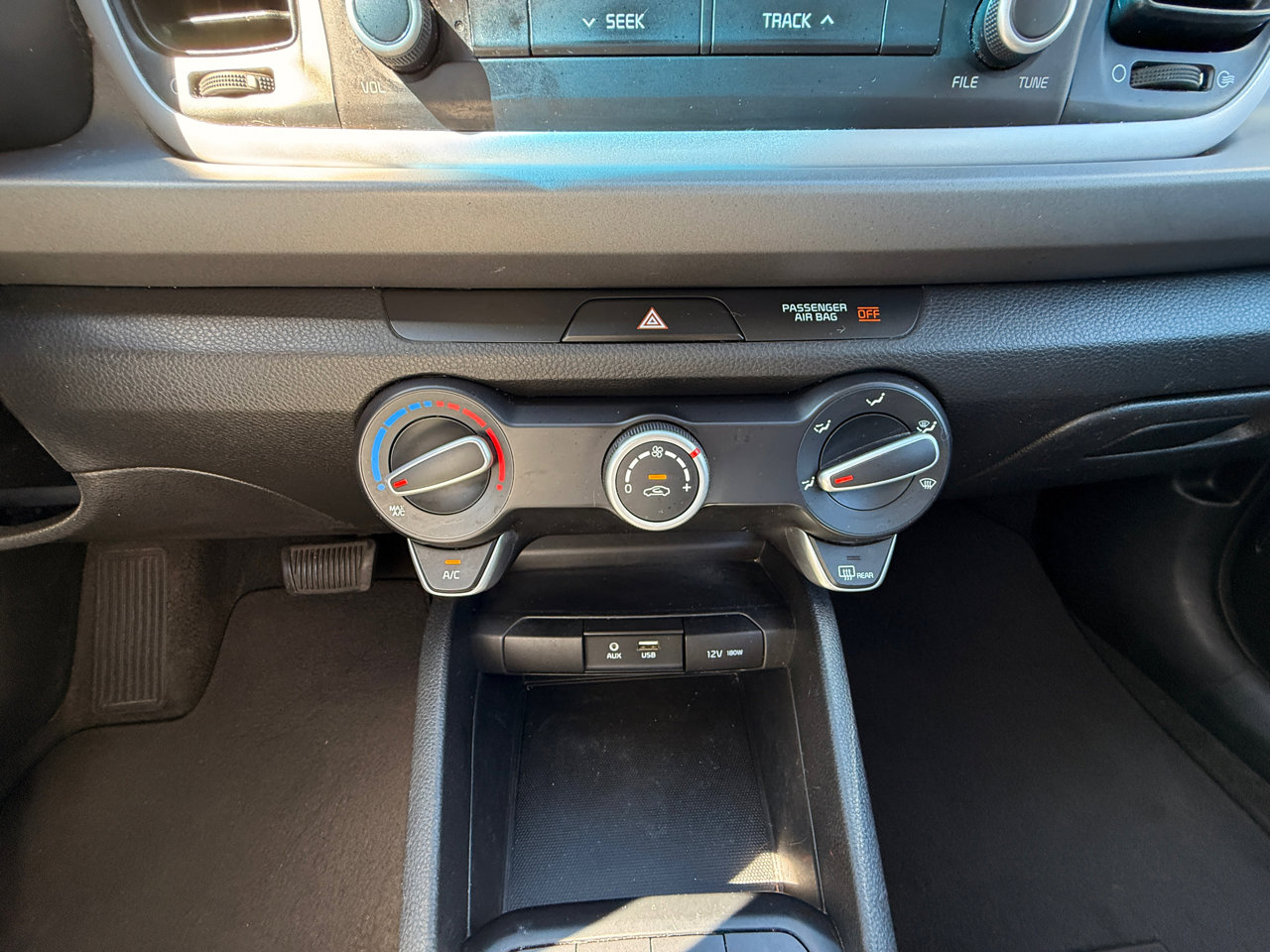 Used 2018 Kia Rio LX image 16