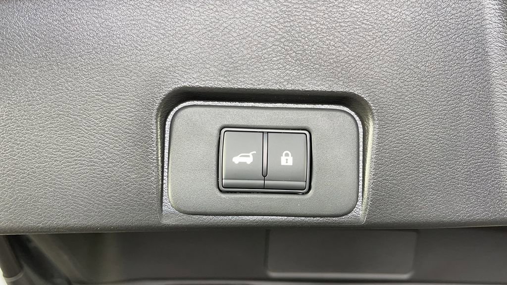 New 2025 Nissan Rogue SV image 33