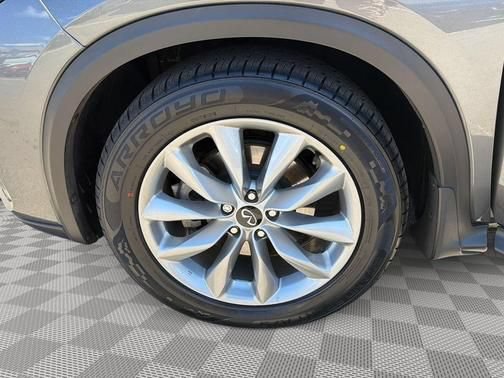 Used 2022 INFINITI QX50 Essential AWD/4WD image 14