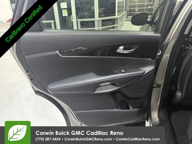 Used 2017 Kia Sorento FWD image 30