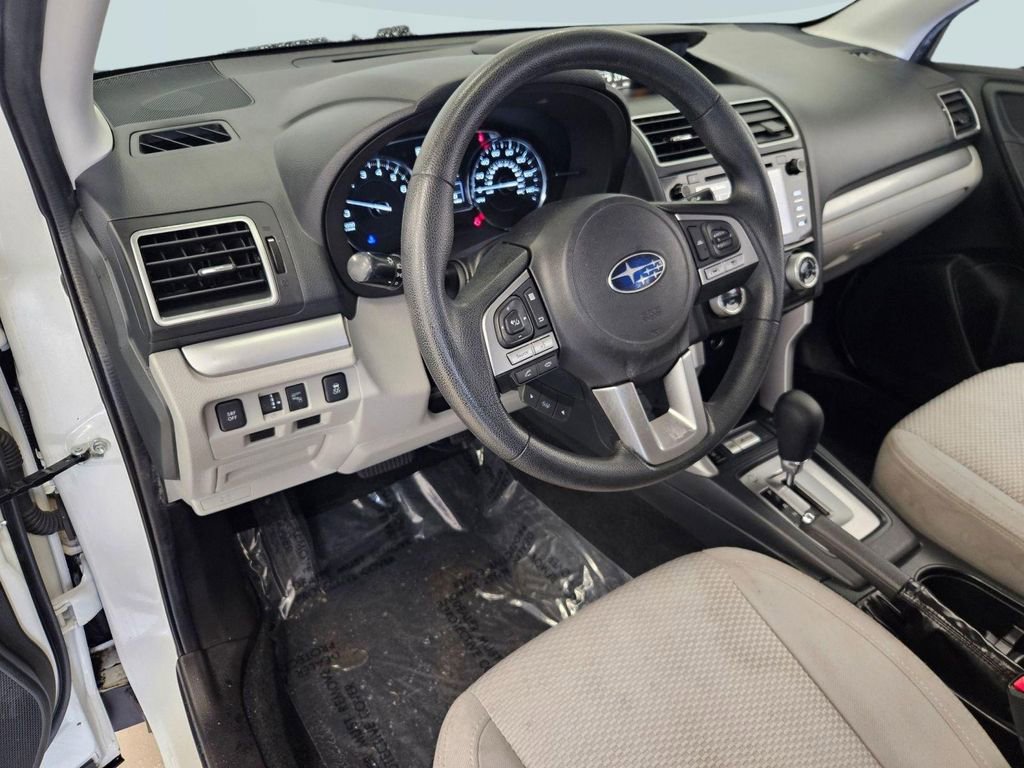 Used 2017 Subaru Forester 2.5i Premium image 13