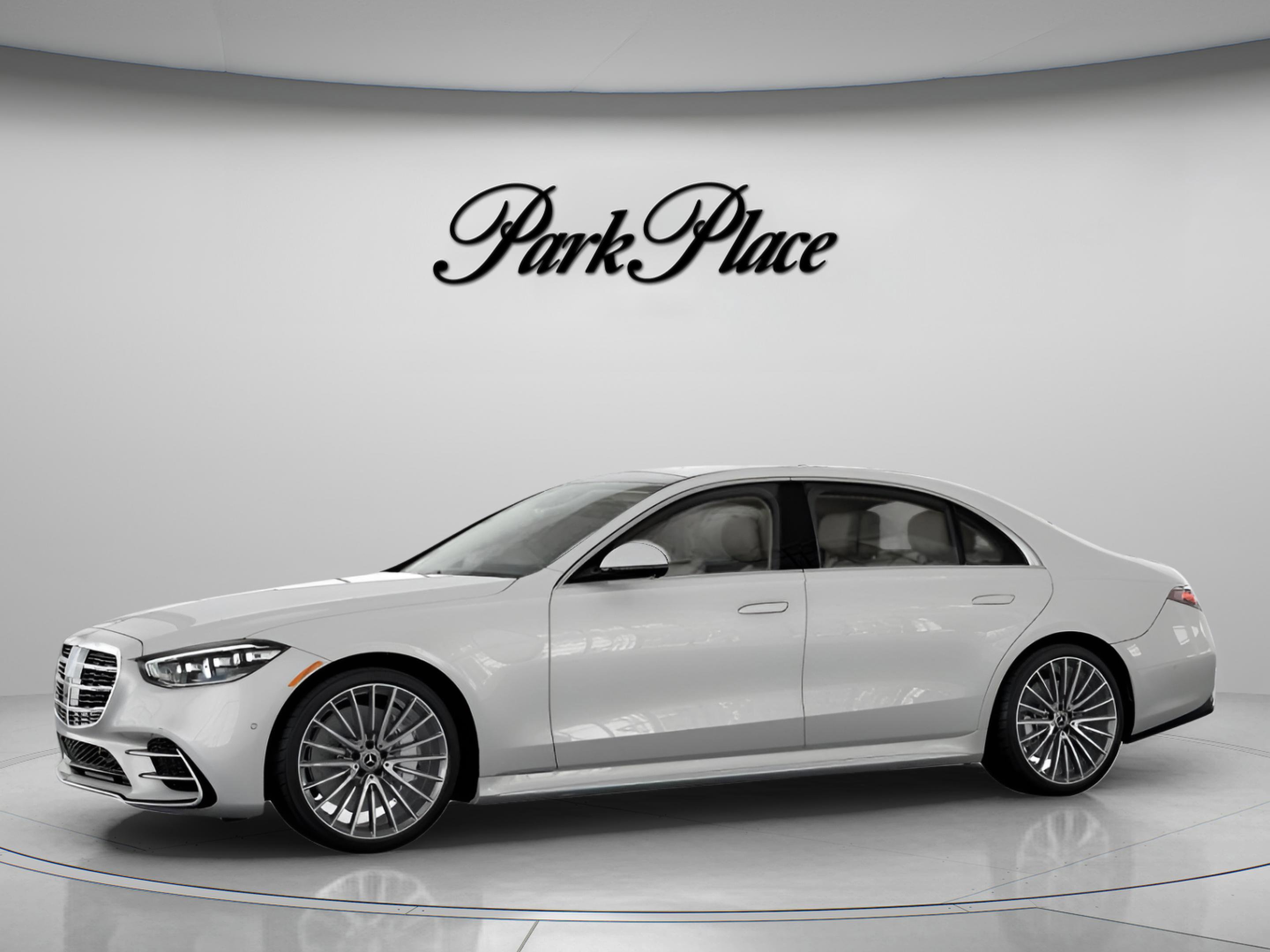 Used 2023 Mercedes-Benz S 500 4MATIC image 3