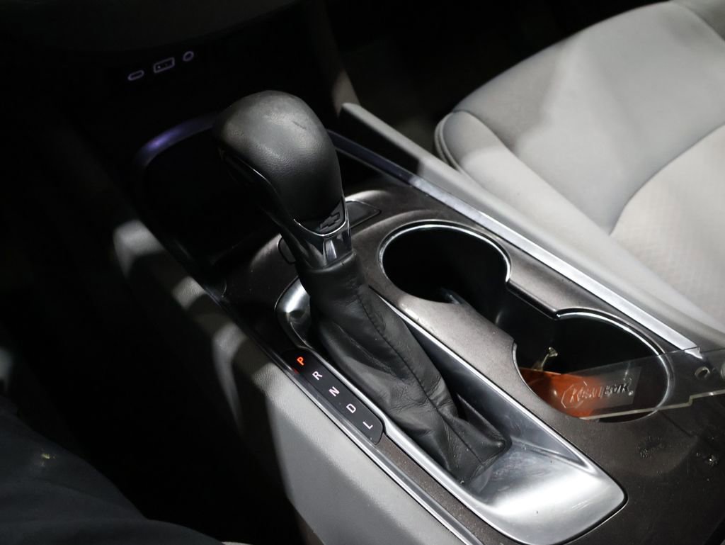 Used 2021 Chevrolet Malibu LT image 30