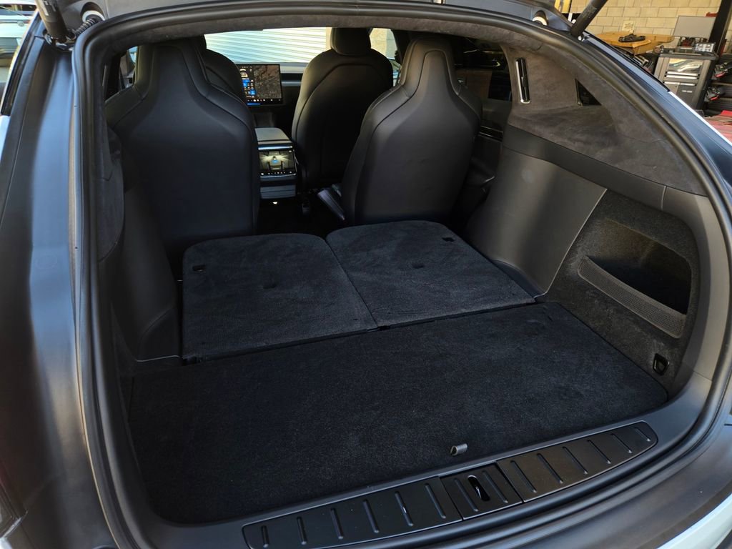 Used 2023 Tesla Model X Plaid image 27