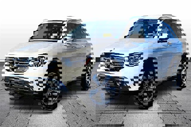 Certified 2022 Mercedes-Benz GLC 300 4MATIC image 4