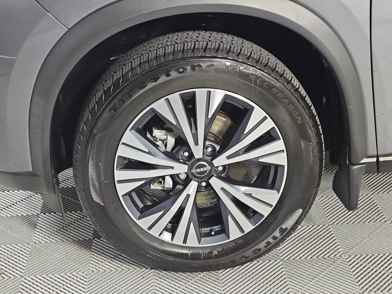 Used 2023 Nissan Rogue SV FWD image 10