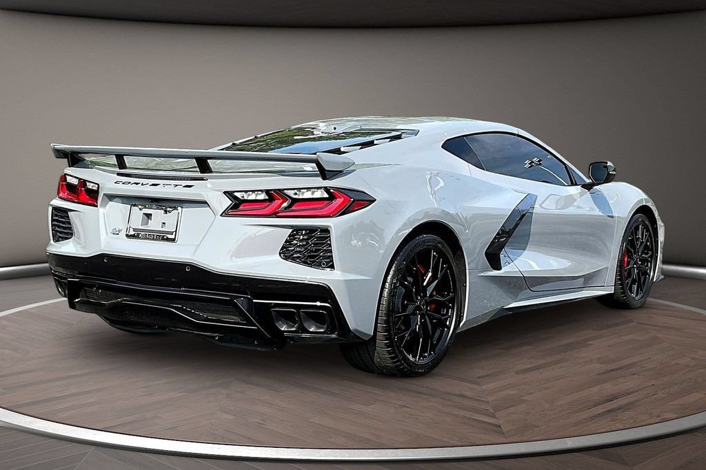 Used 2025 Chevrolet Corvette Stingray Preferred Cpe w/ Z51 Performance Package RWD image 7