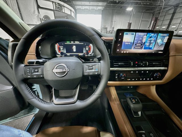 New 2026 Nissan Pathfinder Platinum AWD/4WD image 10