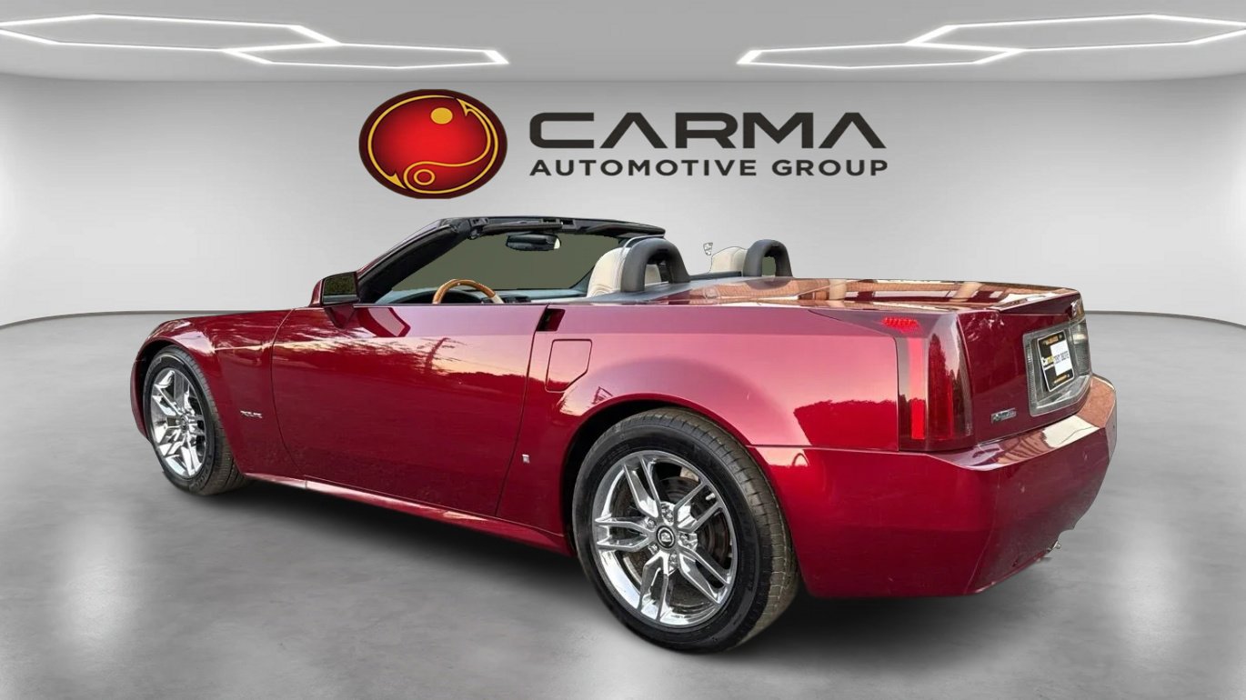 Used 2006 Cadillac XLR image 3