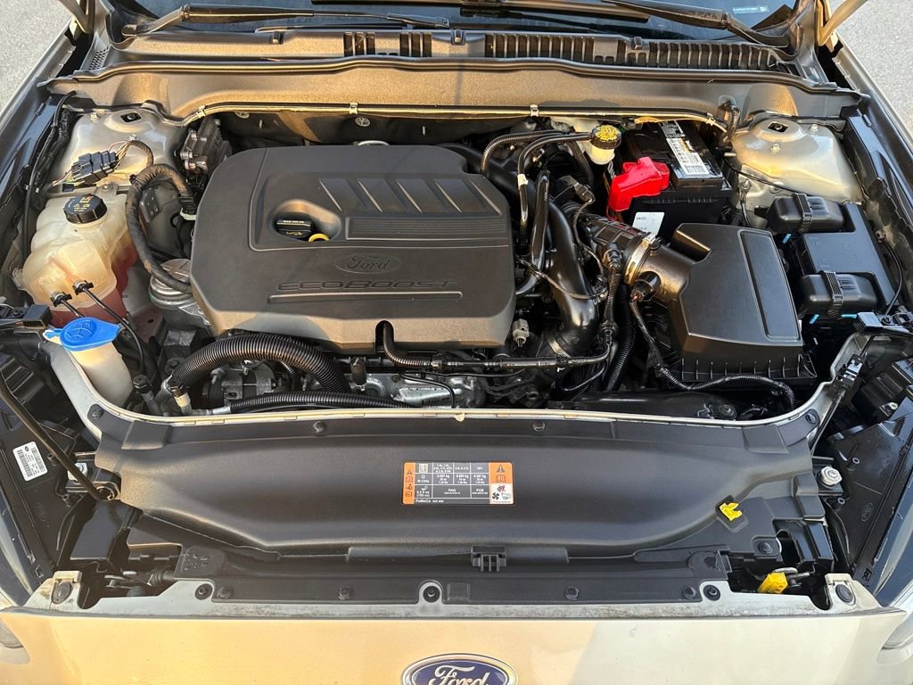 Used 2015 Ford Fusion SE w/ Equipment Group 202A image 10