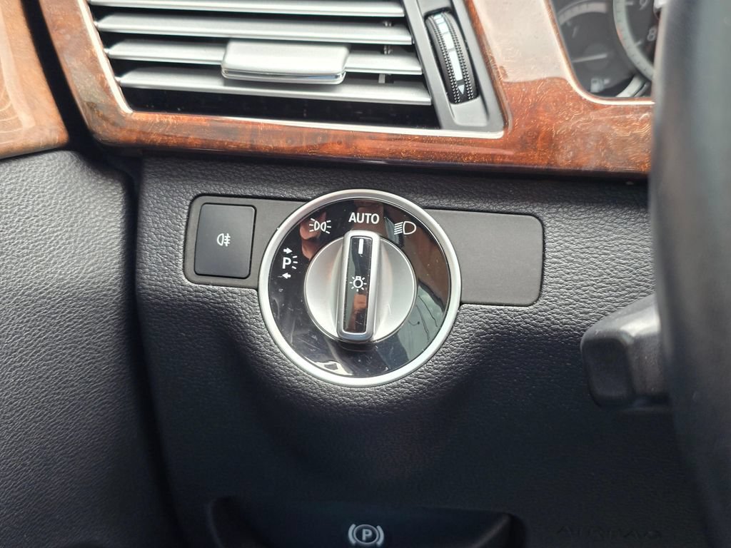Used 2012 Mercedes-Benz E 350 Sedan image 30