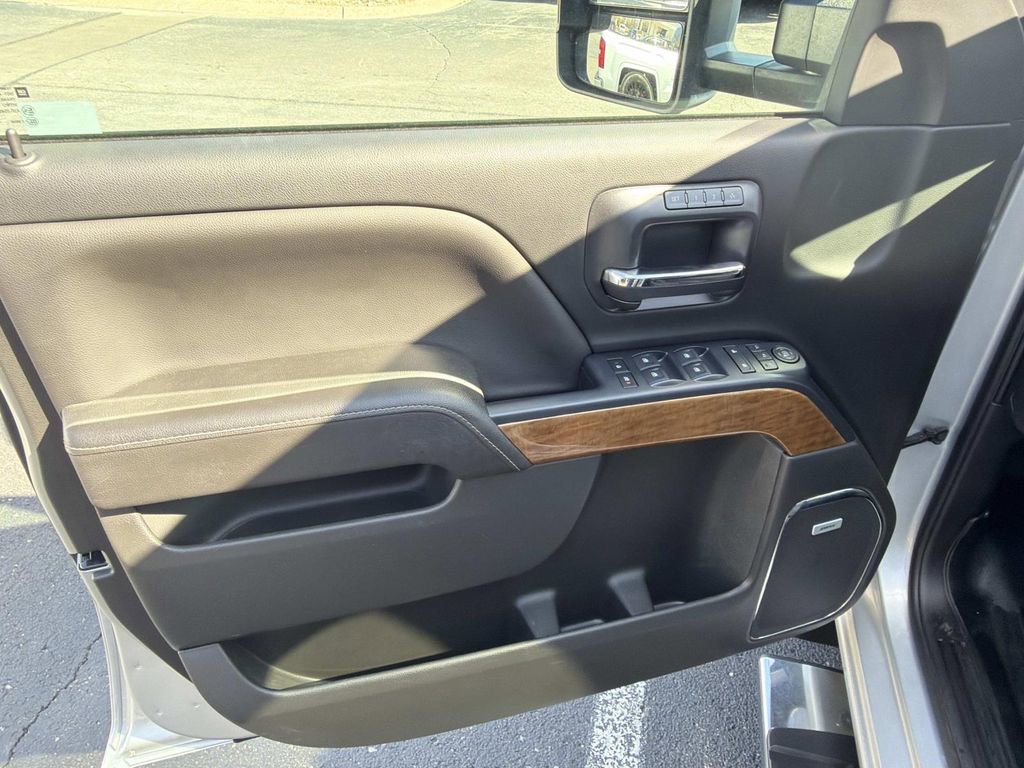 Used 2017 Chevrolet Silverado 1500 LTZ w/ LTZ Plus Package image 20