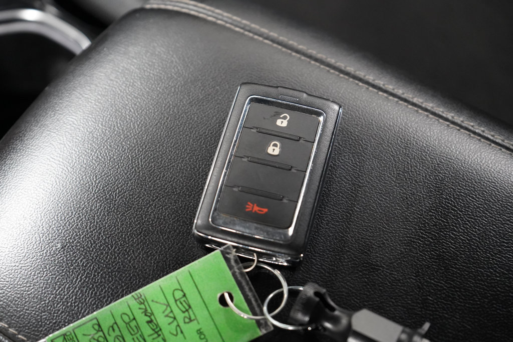 Used 2023 Jeep Grand Cherokee Laredo AWD/4WD image 26