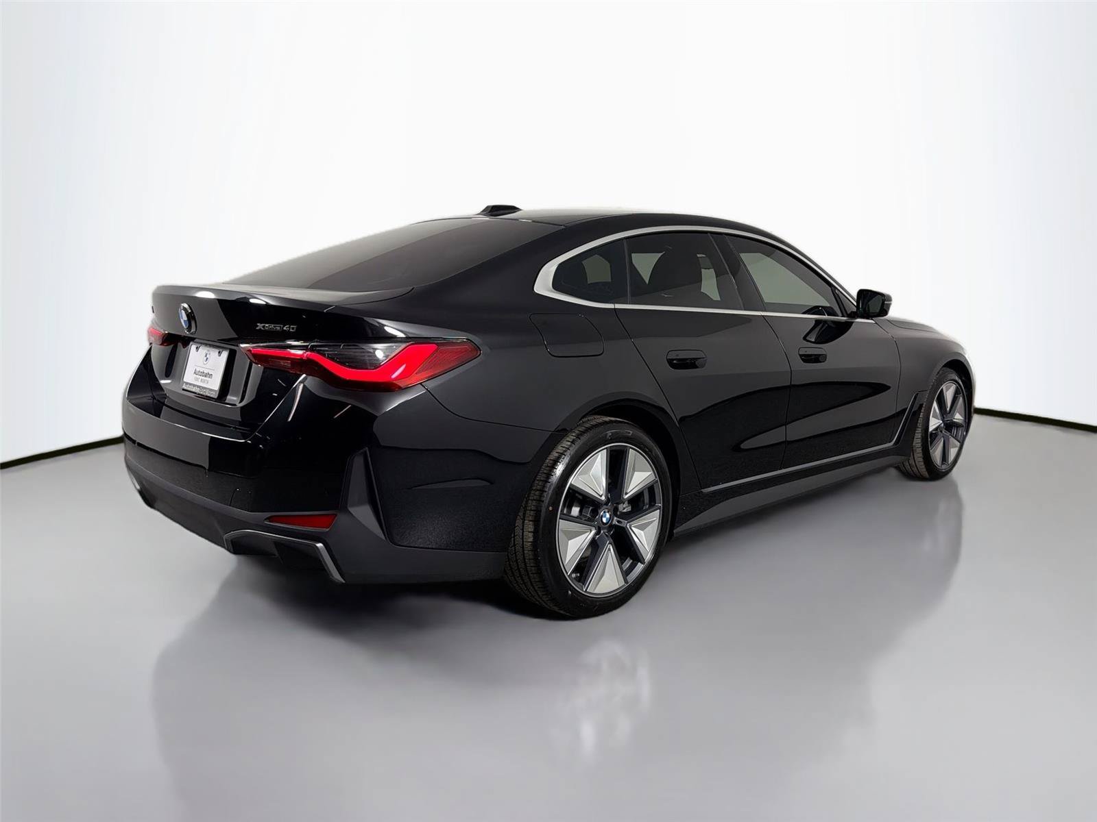 New 2026 BMW i4 xDrive40i AWD/4WD image 9