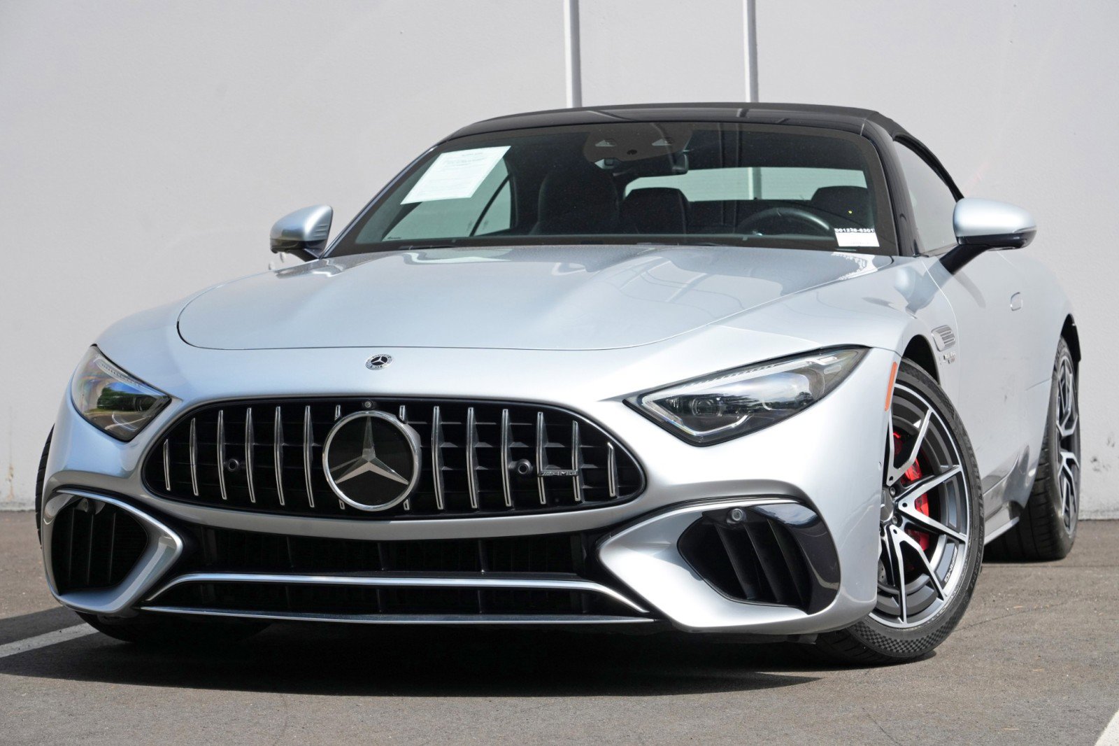 Used 2022 Mercedes-Benz SL 55 AMG 4MATIC w/ Driver Assistance Package image 3