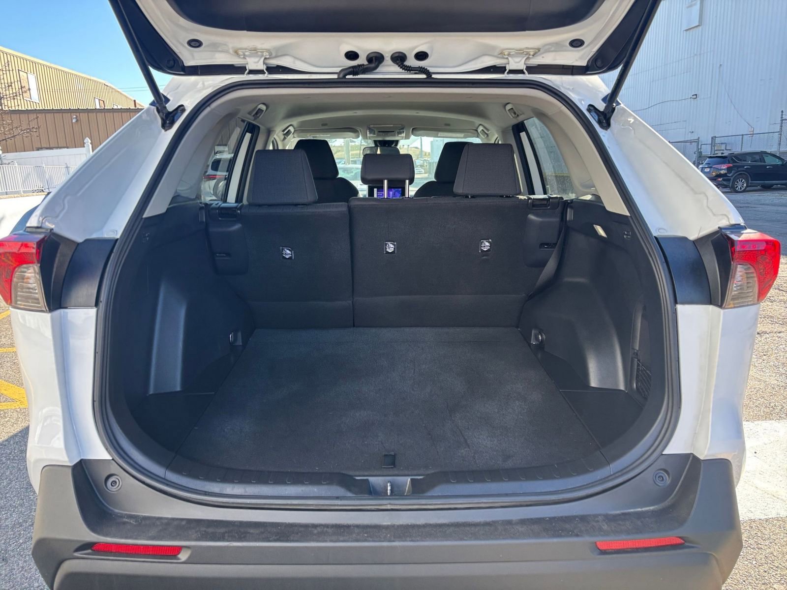 Used 2025 Toyota RAV4 LE image 27