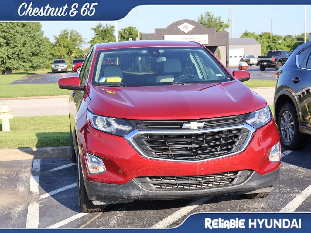 Used 2019 Chevrolet Equinox LT w/ Driver Convenience Package FWD image 4