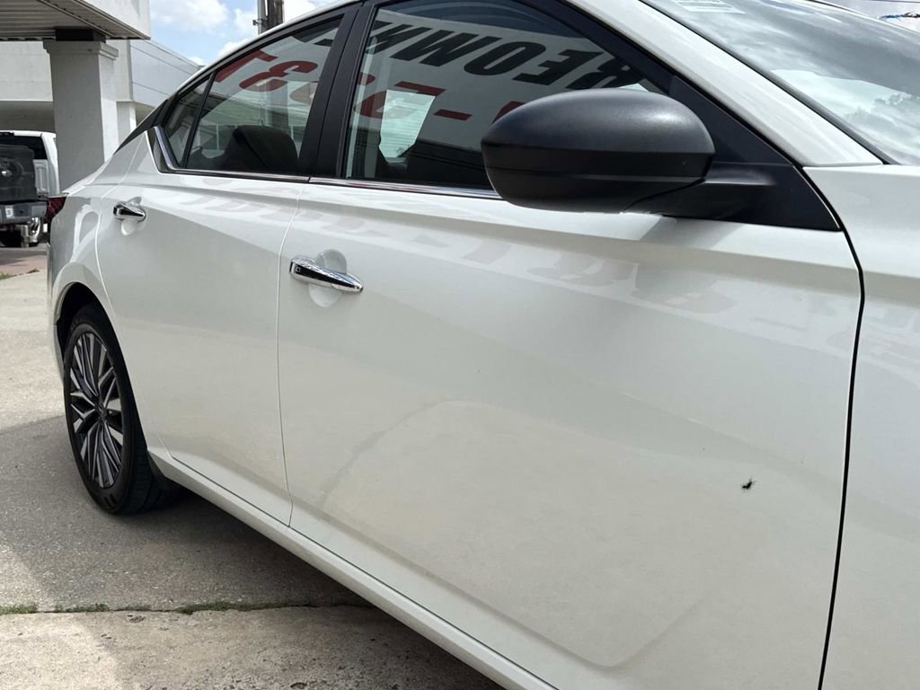 Used 2025 Nissan Altima 2.5 SV FWD image 16