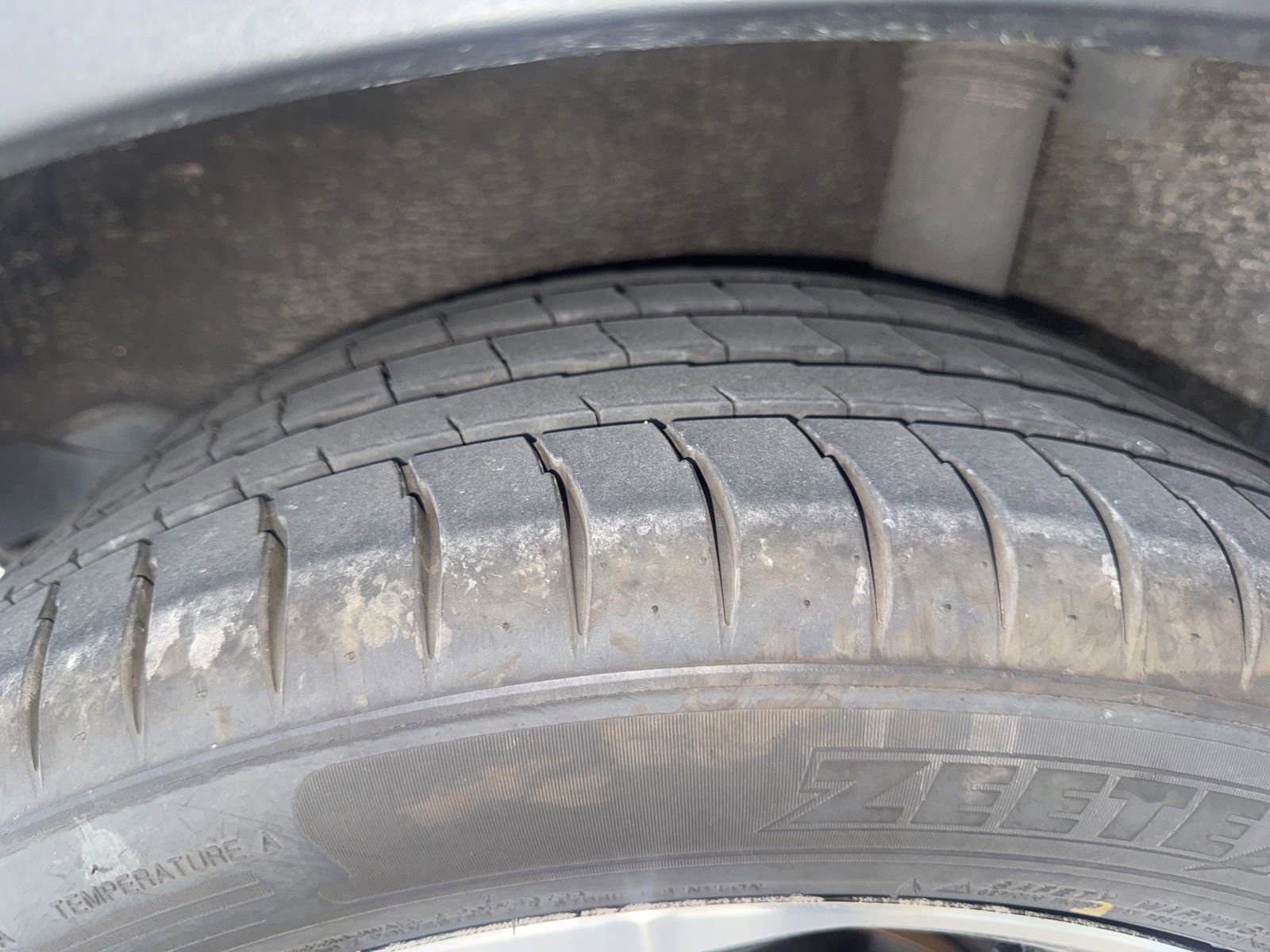 Used 2018 Toyota C-HR XLE image 17