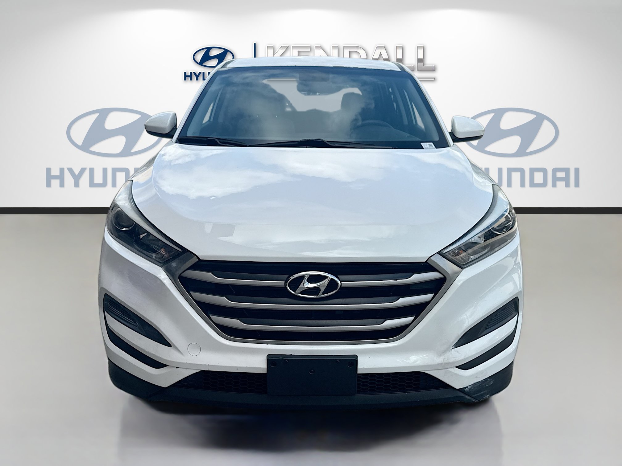 Used 2018 Hyundai Tucson SE w/ Cargo Package AWD/4WD image 2