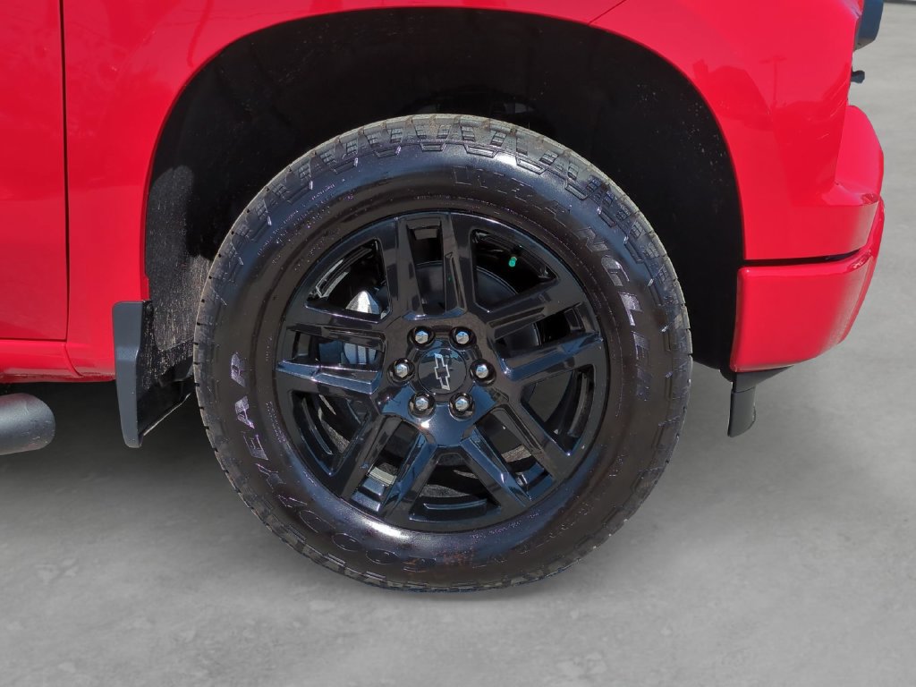 New 2026 Chevrolet Silverado 1500 Custom w/ Turbomax Blackout Package AWD/4WD image 11