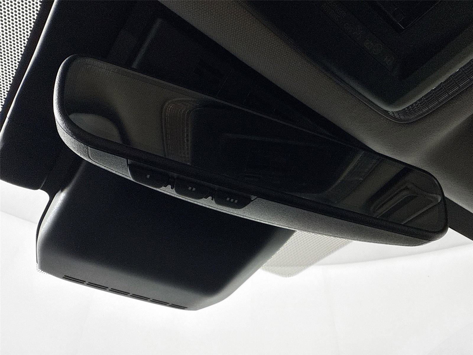 Used 2025 Toyota Prius XSE image 22