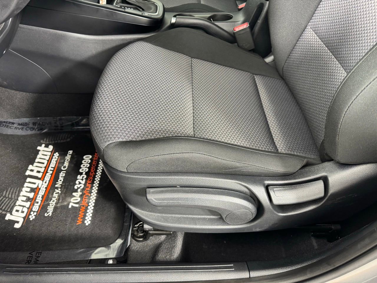 Used 2025 Kia Soul LX w/ LX Technology Package FWD image 19