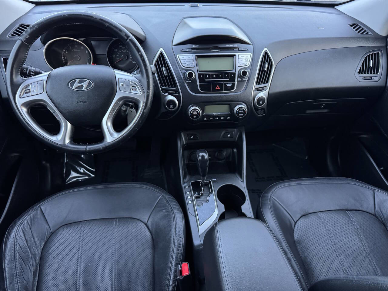 Used 2011 Hyundai Tucson Limited image 17