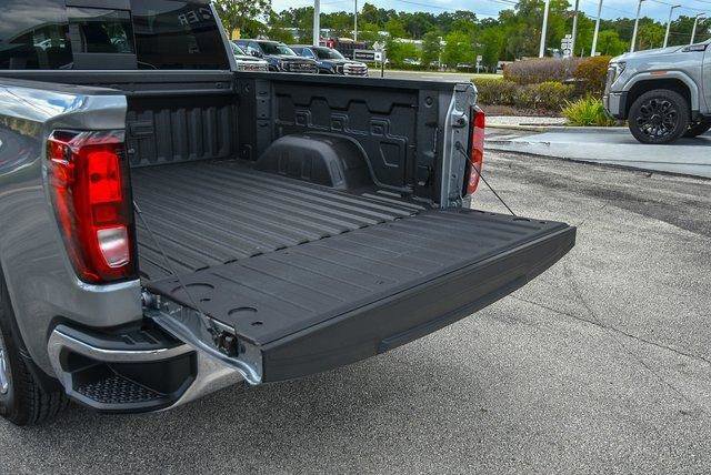 New 2025 GMC Sierra 1500 SLE w/ Preferred Package image 9