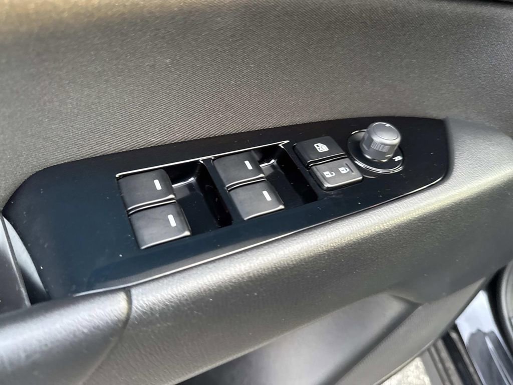 Used 2018 MAZDA CX-5 Sport FWD image 23