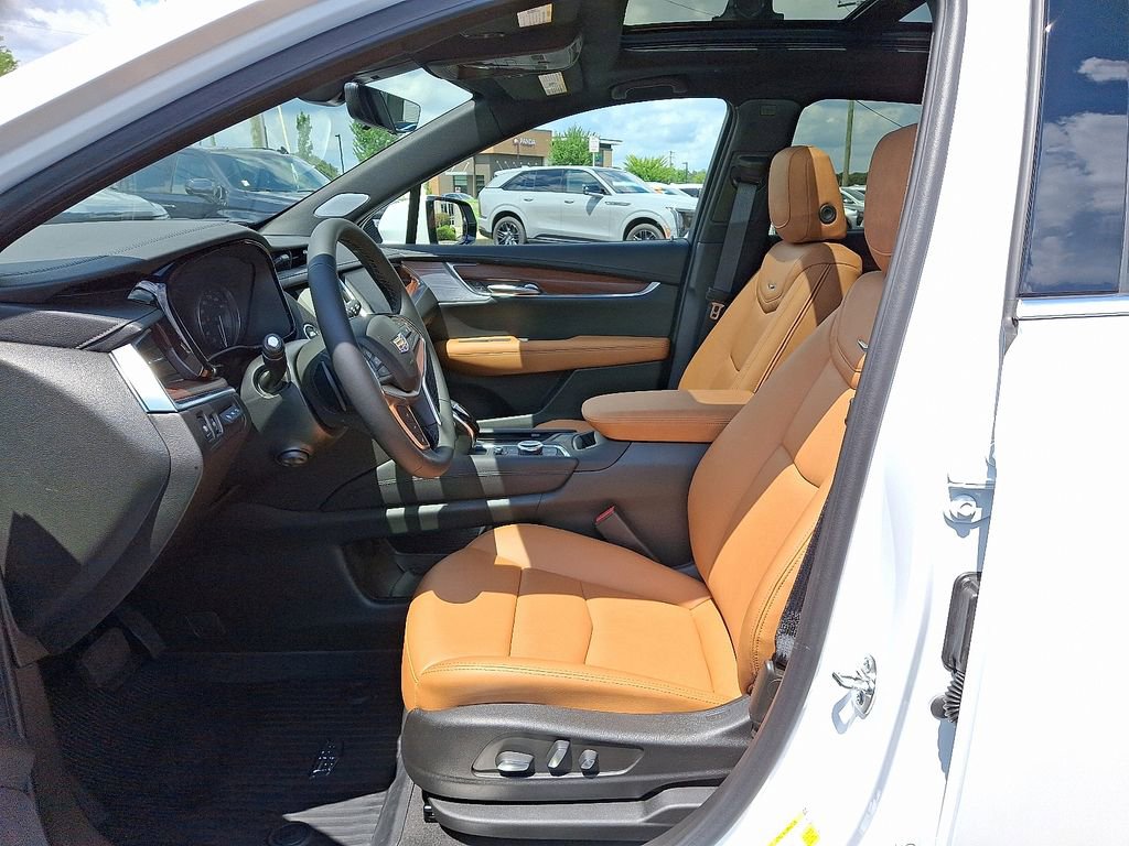 New 2025 Cadillac XT5 Premium Luxury w/ Technology Package image 6