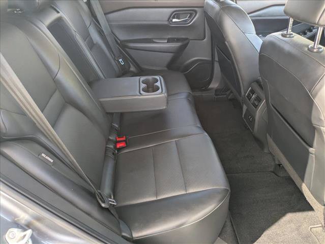 Used 2022 Nissan Rogue SV w/ SV Premium Package AWD/4WD image 18