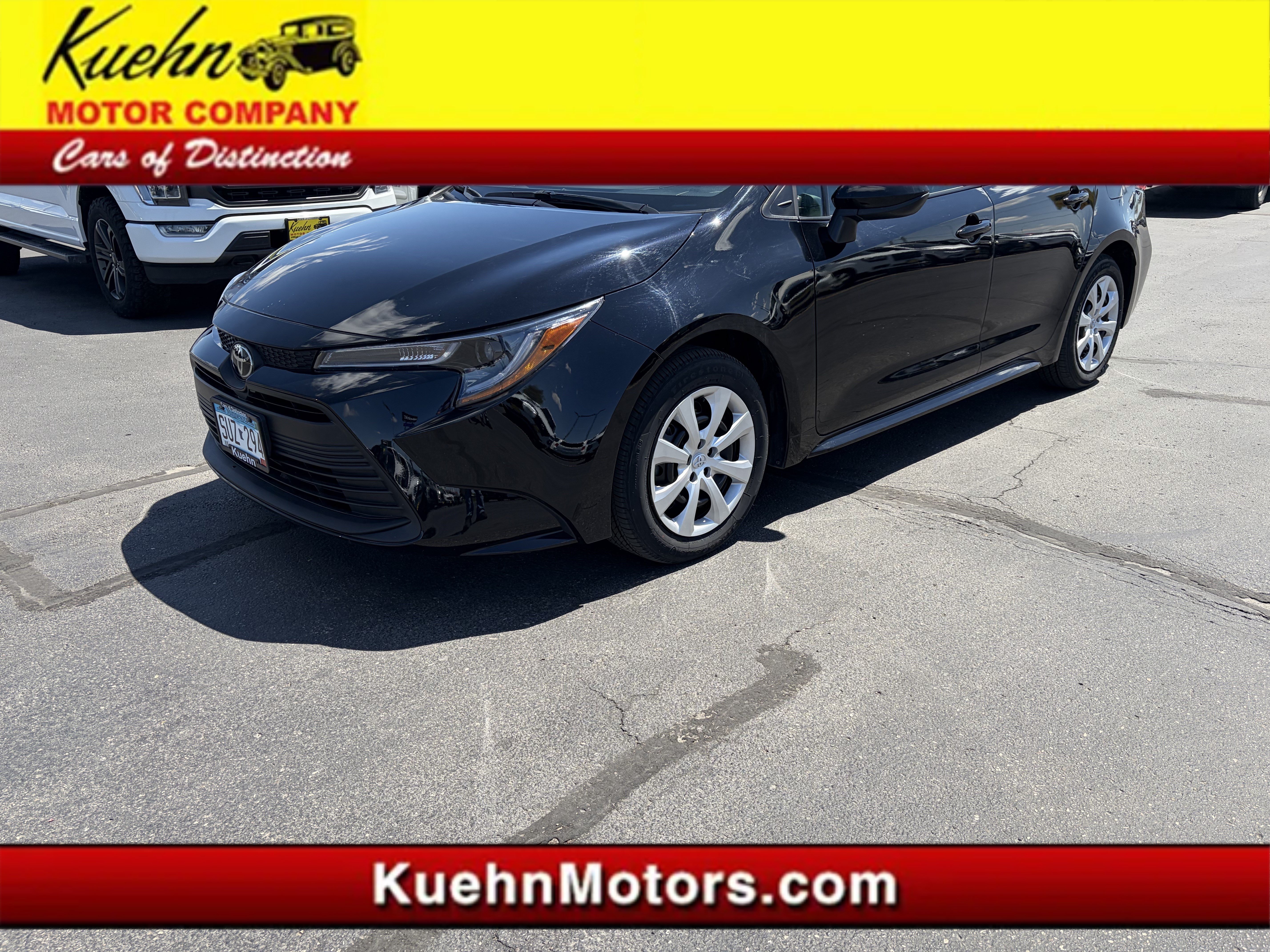 Used 2025 Toyota Corolla LE FWD image 1