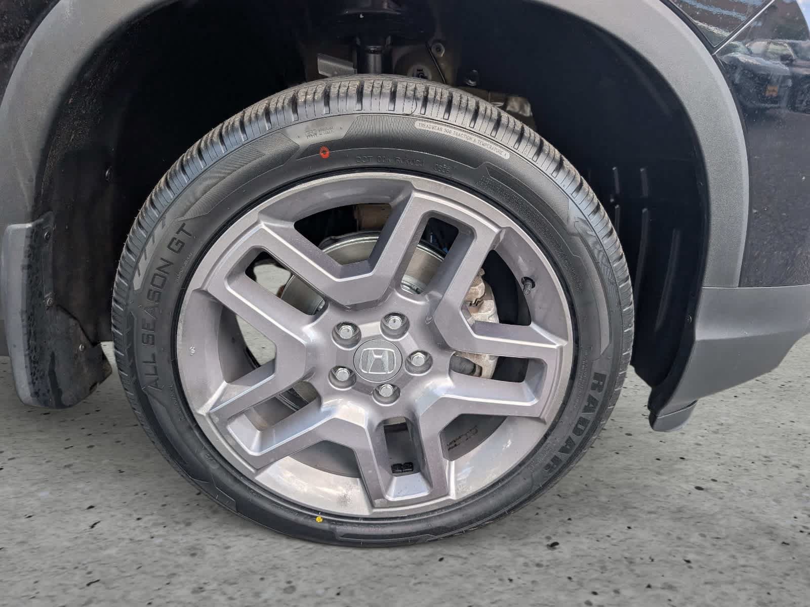 Used 2023 Honda Passport EX-L image 9