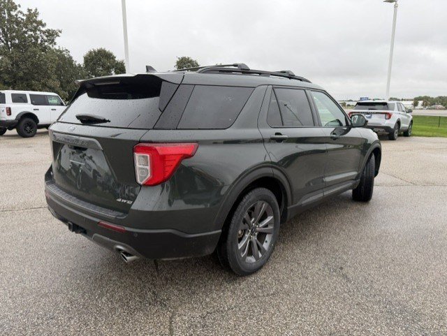 Certified 2023 Ford Explorer XLT w/ Equipment Group 202A AWD/4WD image 8